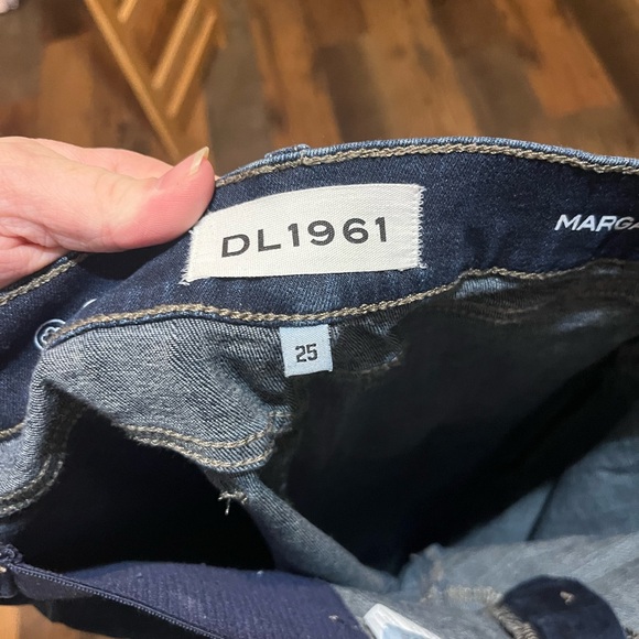 DL1961 Dark Blue Women's Jeans - Picture 3 of 3